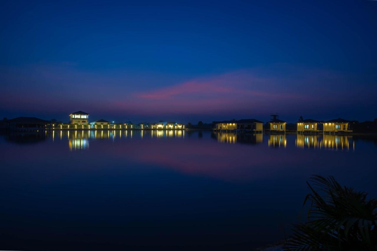 Lumbini Palace Resort Extérieur photo